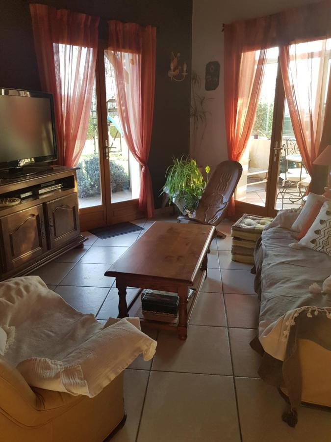 Grande Maison Familiale Serres-Gaston 外观 照片